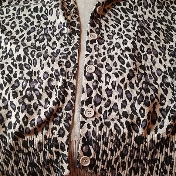 💜Purple leopard print sweater💜 - Picture 3 of 4